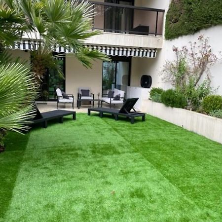 T2 Avec Terrasse Et Jardin Apartamento Cannes Exterior foto