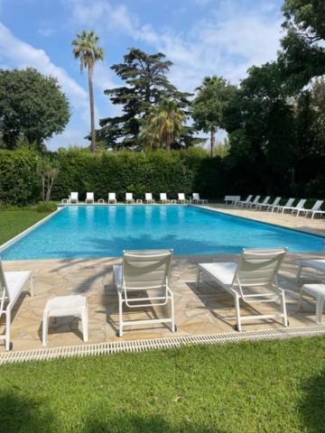 T2 Avec Terrasse Et Jardin Apartamento Cannes Exterior foto